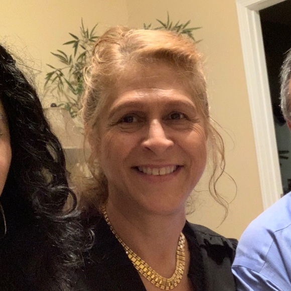 Meet your Posher, Delia - Picture 1 of 1